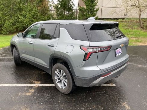 Used 2026 Chevrolet Equinox LT w/ Safety and Technology Package FWD image 4