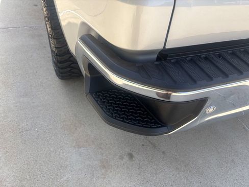 Used 2022 Chevrolet Silverado 1500 LTZ image 22