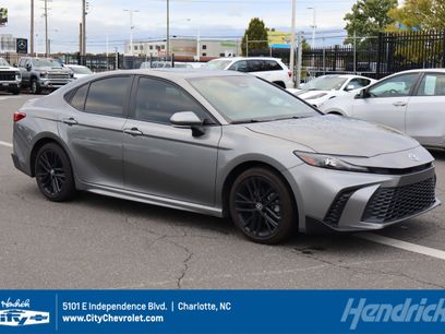 Used 2025 Toyota Camry SE w/ Convenience Package