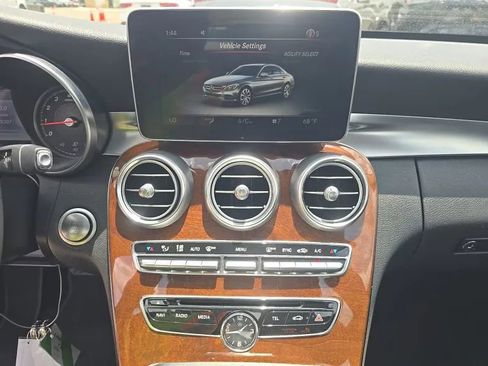 Used 2015 Mercedes-Benz C 300 4MATIC Sedan w/ Multimedia Package image 7