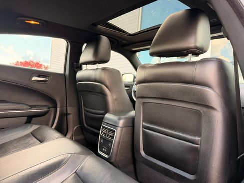 Used 2022 Dodge Charger SXT w/ Leather Interior Group RWD image 22