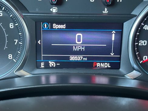 Used 2024 Chevrolet Equinox LT FWD image 34