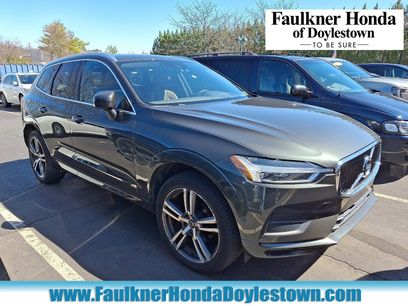 Used 2018 Volvo XC60 T5 Momentum w/ Vision Package