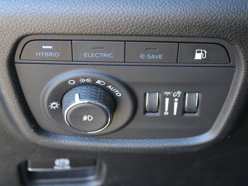 Used 2022 Jeep Grand Cherokee Limited 4xe w/ Luxury Tech Group II image 13