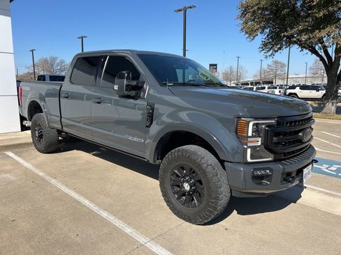 Used 2021 Ford F250 Lariat image 2