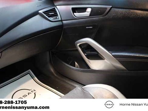 Used 2016 Hyundai Veloster Turbo w/ Option Group 04 image 9