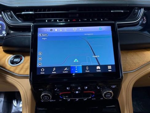 Used 2022 Jeep Grand Cherokee L Summit image 16