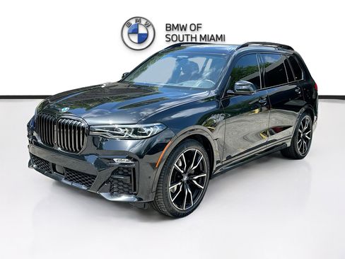 Used 2022 BMW X7 xDrive40i w/ M Sport Package AWD/4WD image 3