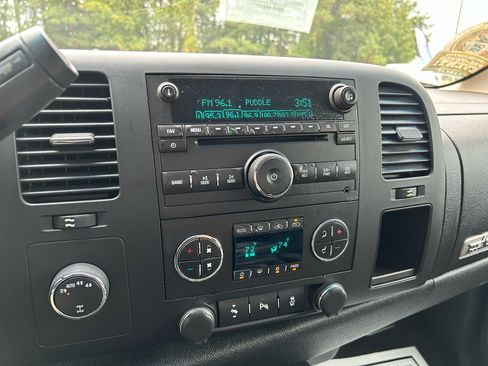 Used 2013 Chevrolet Silverado 1500 LT image 19