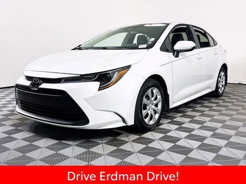 Certified 2026 Toyota Corolla LE FWD image 3