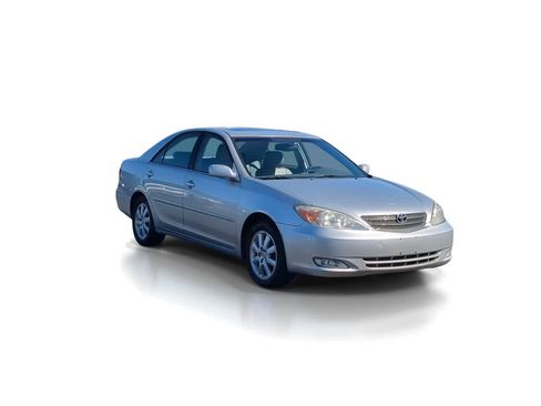 Used 2004 Toyota Camry XLE image 2