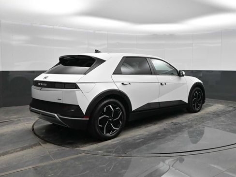 Used 2022 Hyundai Ioniq 5 SE w/ Cargo Package image 7