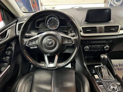 Used 2018 MAZDA MAZDA3 Touring FWD image 7