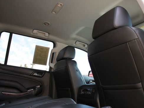 Used 2019 Chevrolet Suburban LT image 19