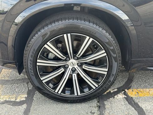Used 2023 Volvo XC90 B5 Core w/ Protection Package Premier AWD/4WD image 10