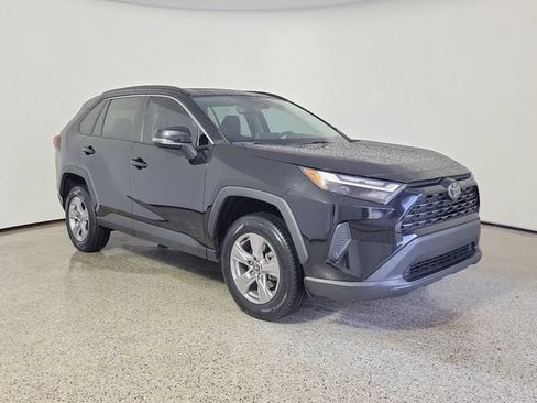 Used 2023 Toyota RAV4 XLE w/ Convenience Package FWD image 4