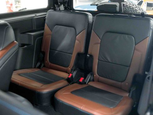 Used 2022 Ford Bronco Outer Banks w/ Sasquatch Package AWD/4WD image 76