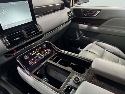Used 2018 Lincoln Navigator Reserve w/ Technology Package AWD/4WD image 62