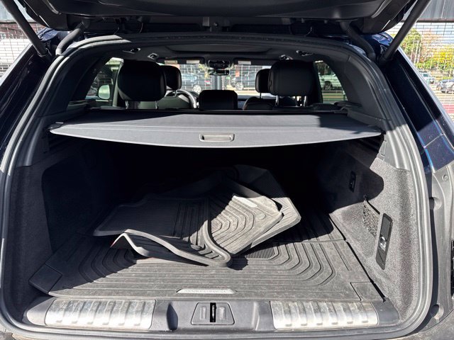 Used 2023 Land Rover Range Rover Sport SE AWD/4WD image 25