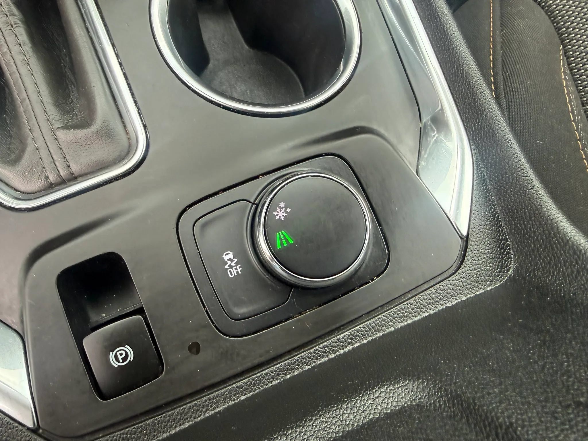 Used 2020 Chevrolet Traverse LT FWD image 26