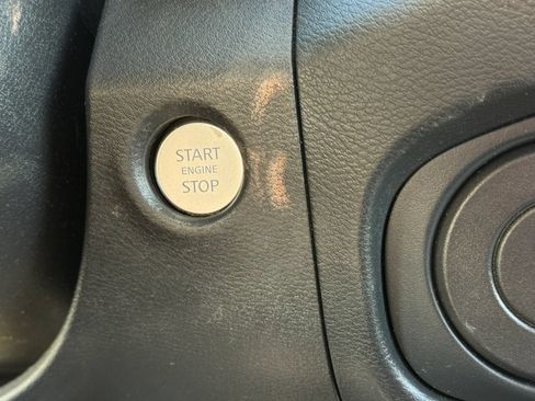 Used 2022 Nissan Frontier S RWD image 24
