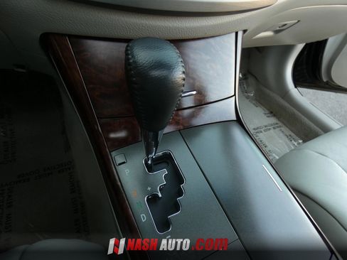 Used 2011 Toyota Avalon FWD image 65