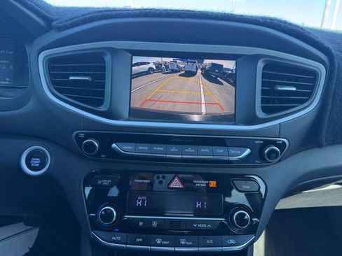 Used 2018 Hyundai Ioniq SEL image 29