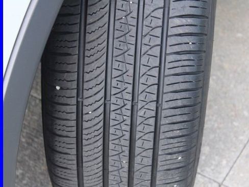 Used 2024 Volkswagen Tiguan SE R-Line image 14