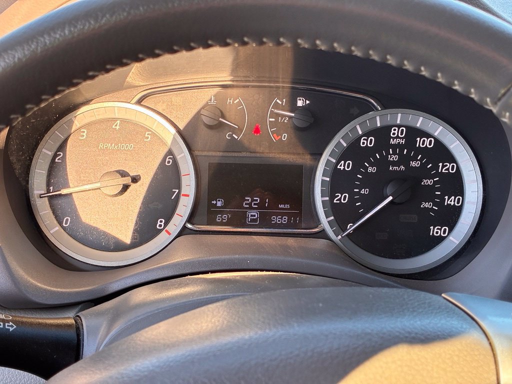 Used 2013 Nissan Sentra SL w/ Leather Pkg FWD image 32