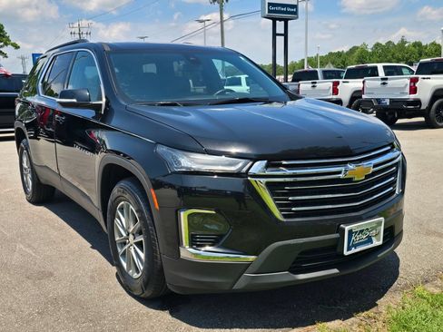 Certified 2023 Chevrolet Traverse LT FWD image 7