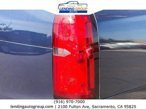 Used 2017 Chevrolet Suburban Premier image 8