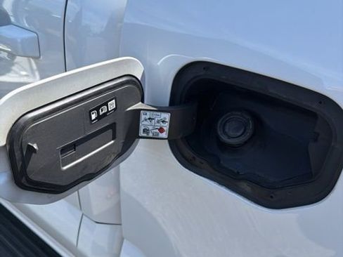 Used 2024 Ford F150 Platinum w/ Equipment Group 702A High AWD/4WD image 17