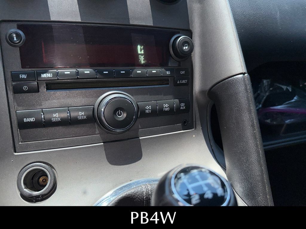 Used 2007 Pontiac Solstice Convertible w/ Premium Package RWD image 28