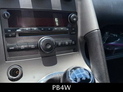 Used 2007 Pontiac Solstice Convertible w/ Premium Package RWD image 28