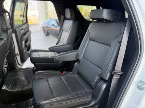 Used 2025 GMC Yukon Denali image 14