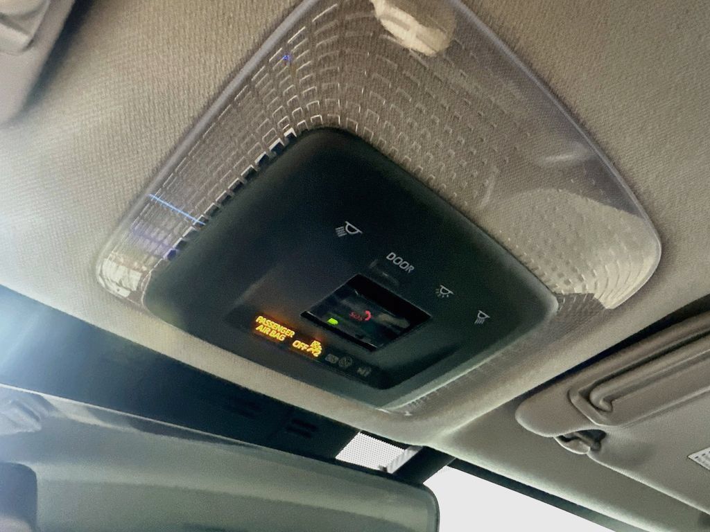Used 2023 Toyota Prius XLE FWD image 35