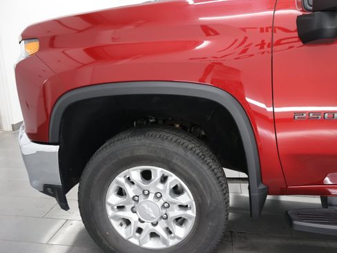 Used 2020 Chevrolet Silverado 2500 LTZ w/ Z71 Off-Road Package AWD/4WD image 34