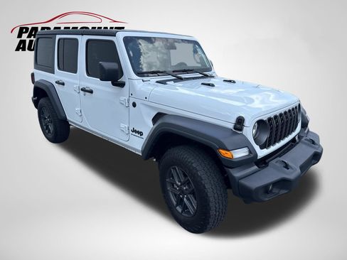 Used 2024 Jeep Wrangler Unlimited Sport AWD/4WD image 3