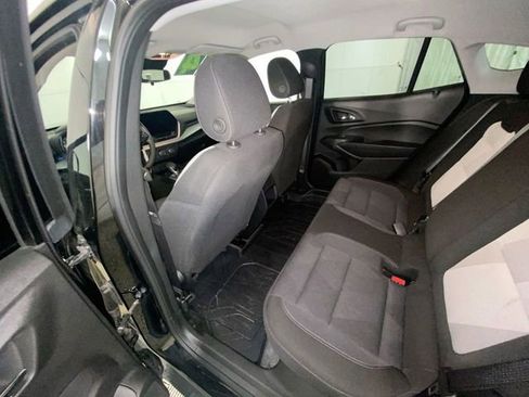 Used 2024 Chevrolet Trax LS w/ LS Convenience Package FWD image 29