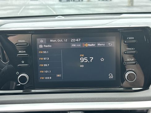 Used 2021 Kia K5 LXS FWD image 23