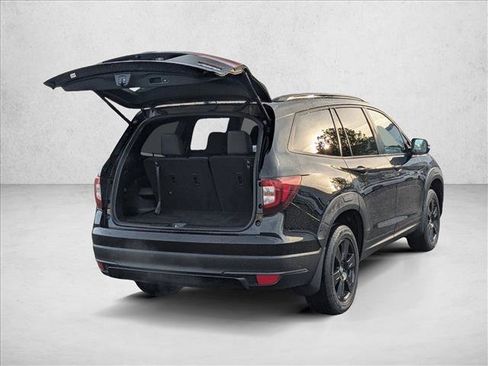 Certified 2022 Honda Pilot TrailSport image 5