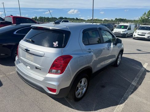 Used 2020 Chevrolet Trax LS w/ Tint and Cruise Package FWD image 3