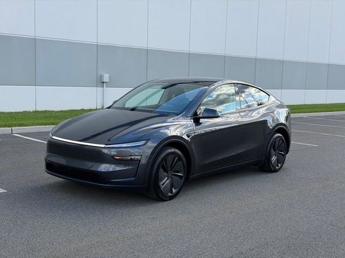 Used 2026 Tesla Model Y Long Range AWD/4WD image 11