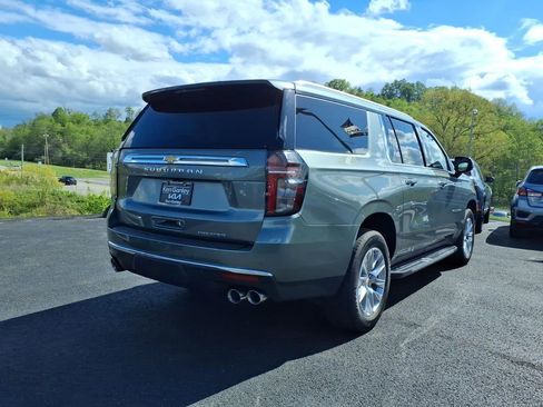 Used 2023 Chevrolet Suburban Premier RWD image 9