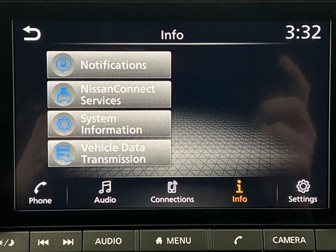 Used 2025 Nissan Rogue SV image 55