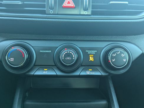 Certified 2023 Kia Forte LXS image 25