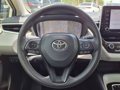 Used 2021 Toyota Corolla LE FWD image 27