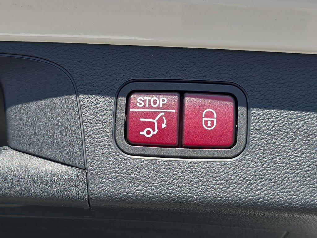 Used 2022 Mercedes-Benz GLC 300 image 16