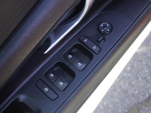 Used 2024 Hyundai Elantra SEL FWD image 9