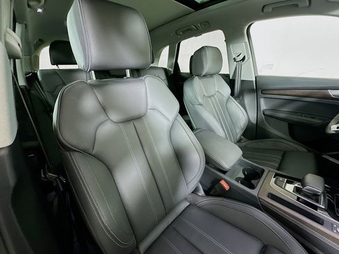 Certified 2025 Audi Q5 2.0T Premium Plus w/ Premium Plus Package image 29